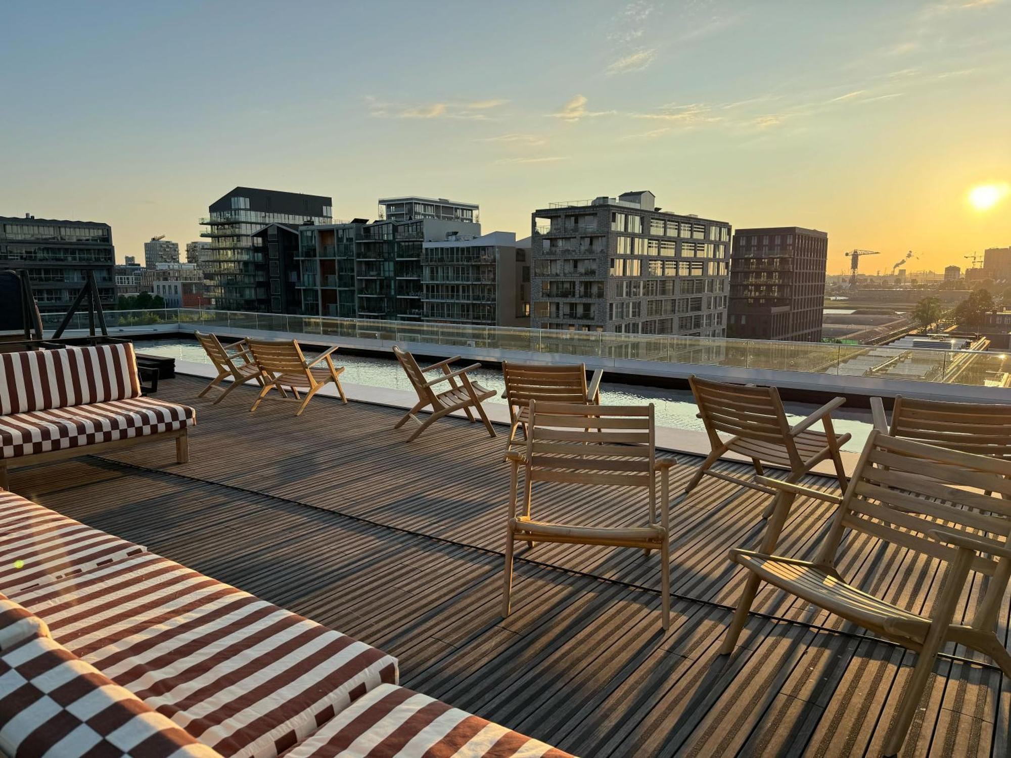 Bob W Amsterdam Noord Aparthotel Exterior photo